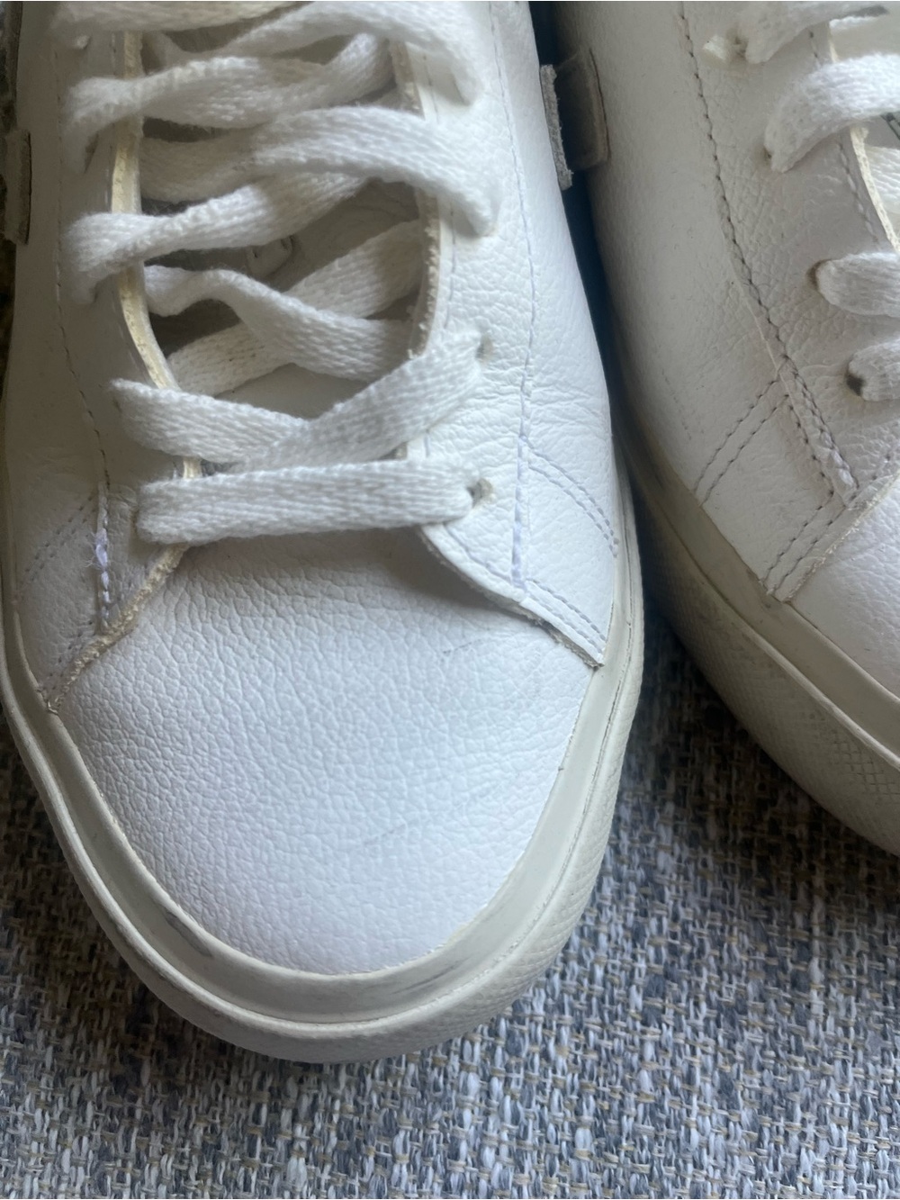 Veja Women's White Low-Top Leather Sneakers - Picture 2 of 11